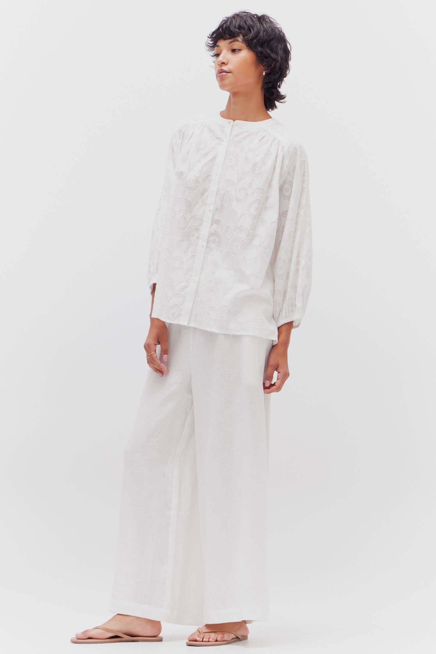 Long sleeve white blouse with jacquard pattern in 100% cotton